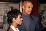Premiere of "The Flintstones" - Source: Getty